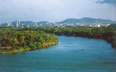 Nha Trang êm đềm bên dòng sông Cái.
