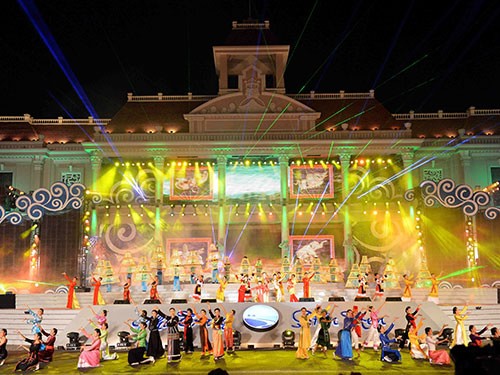 Festival Biển Nha Trang được tổ chức 2 năm một lần vào năm lẻ.